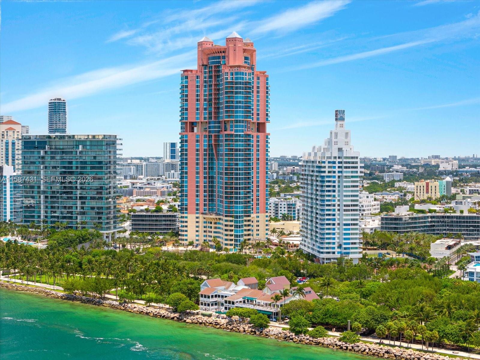 300 S Pointe Dr # 1001