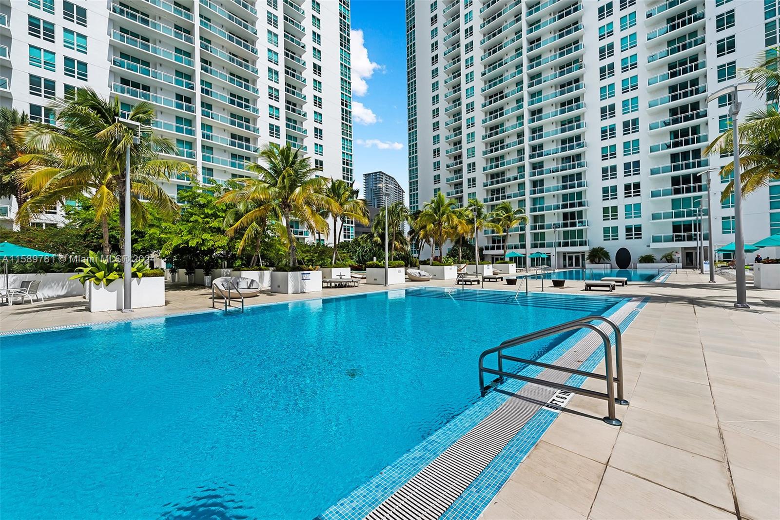 950 Brickell Bay Dr # 4401