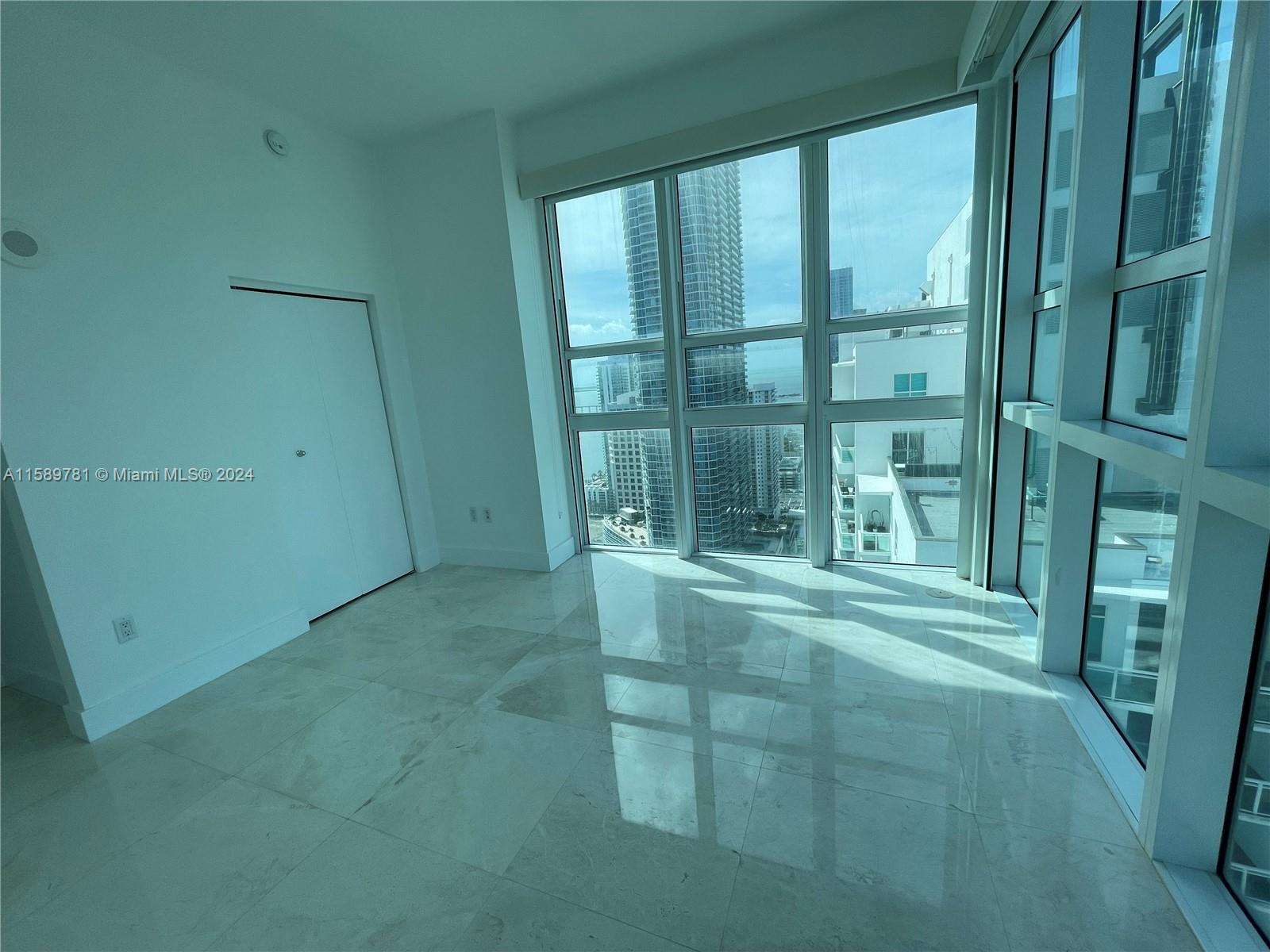 950 Brickell Bay Dr # 4401