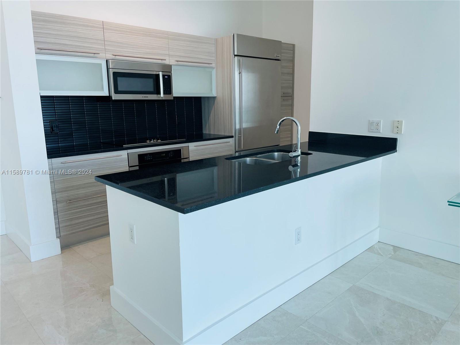 950 Brickell Bay Dr # 4401
