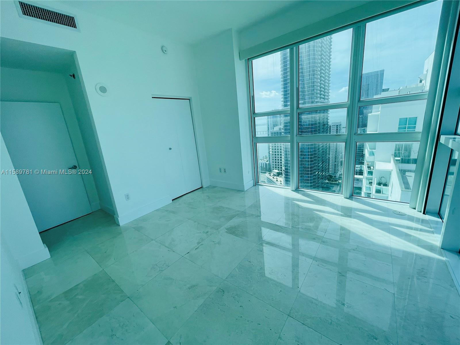 950 Brickell Bay Dr # 4401