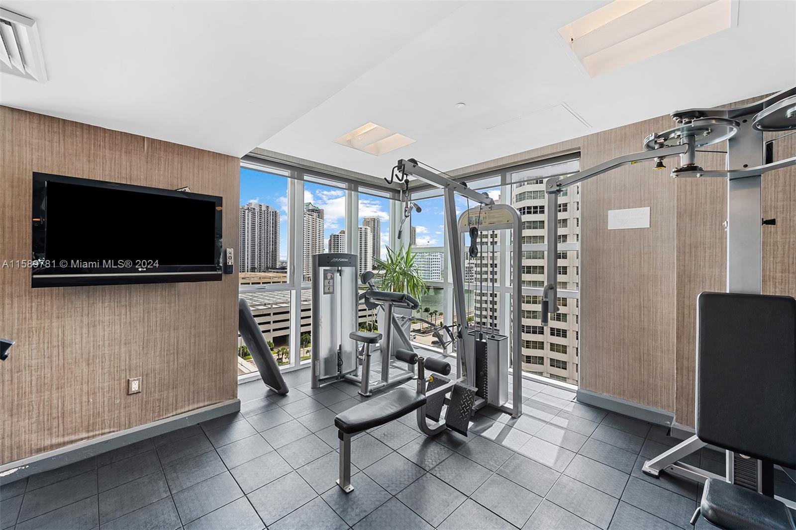 950 Brickell Bay Dr # 4401