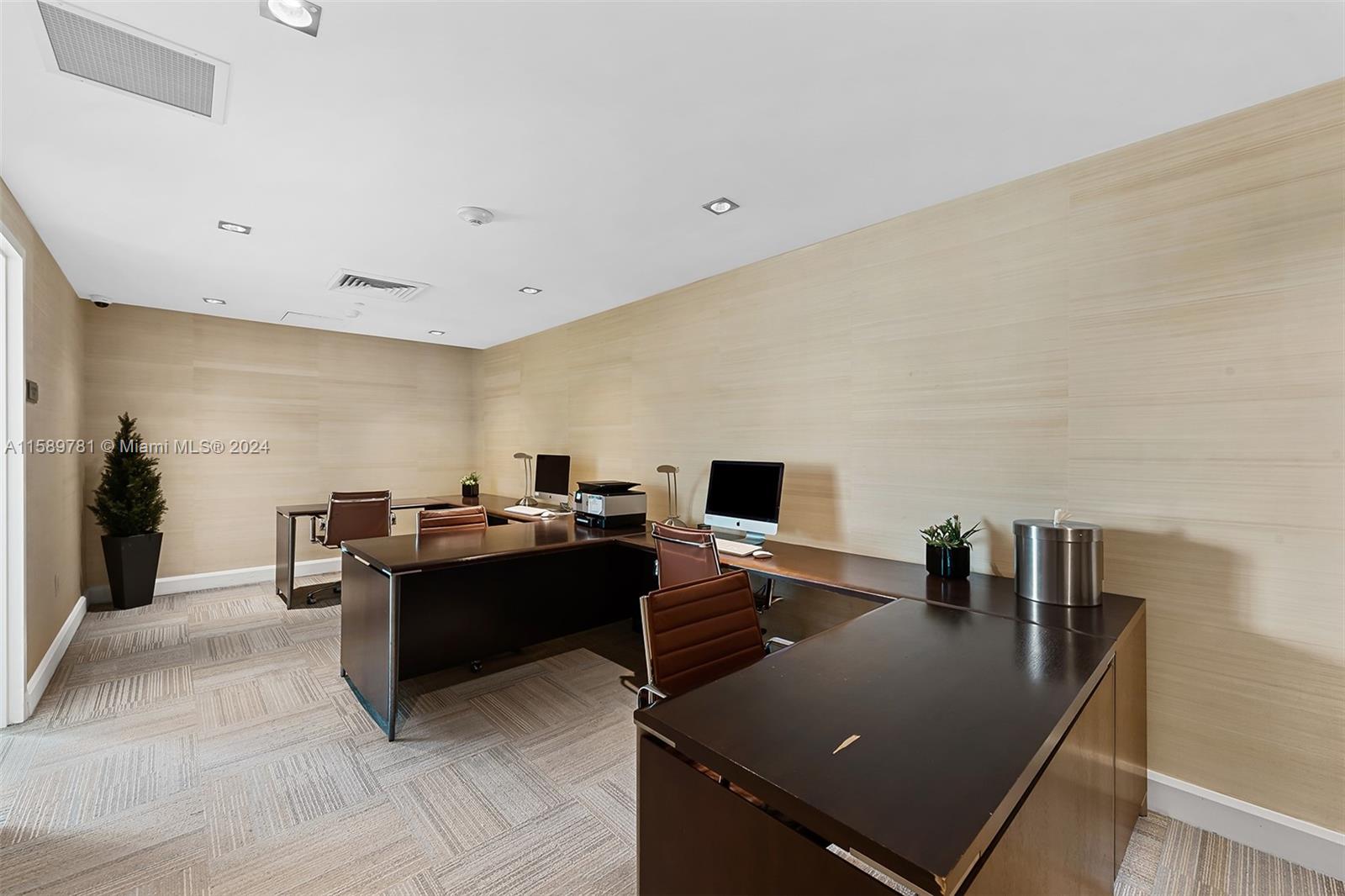 950 Brickell Bay Dr # 4401