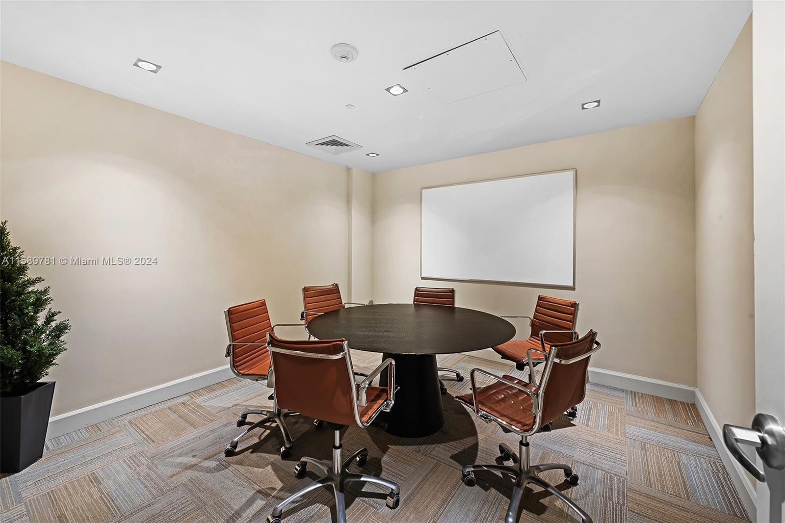 950 Brickell Bay Dr # 4401