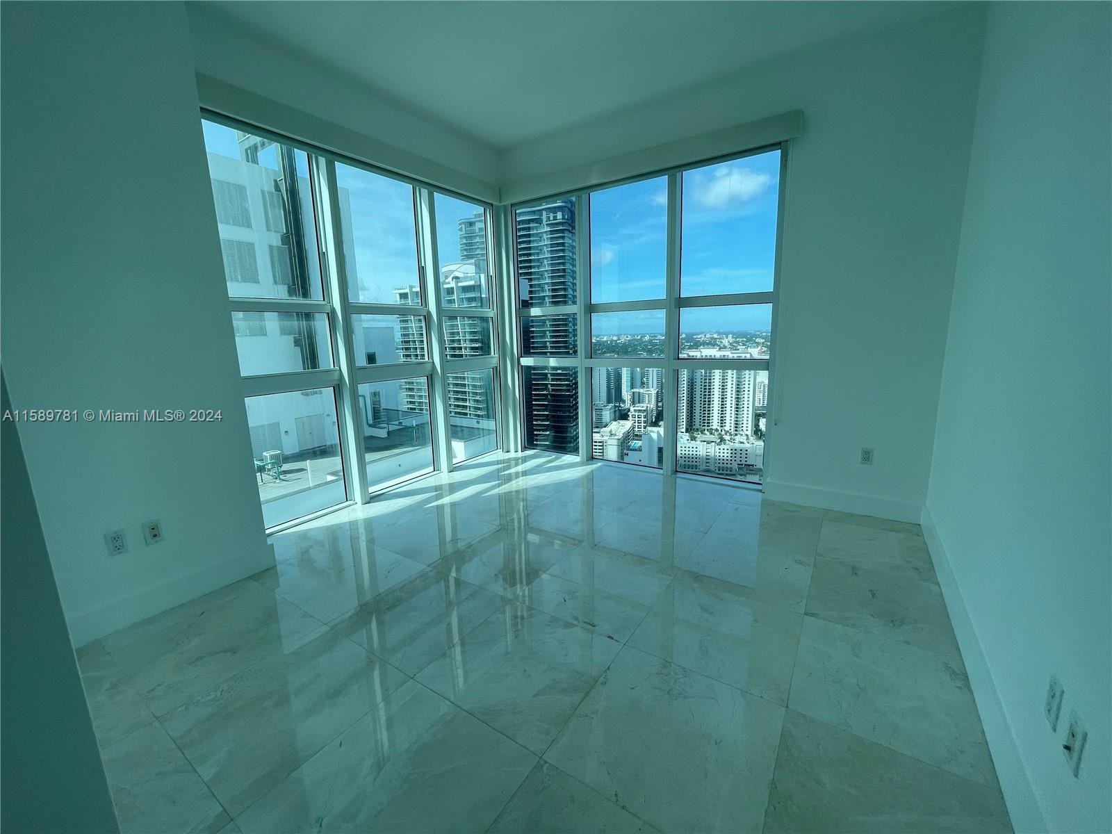 950 Brickell Bay Dr # 4401