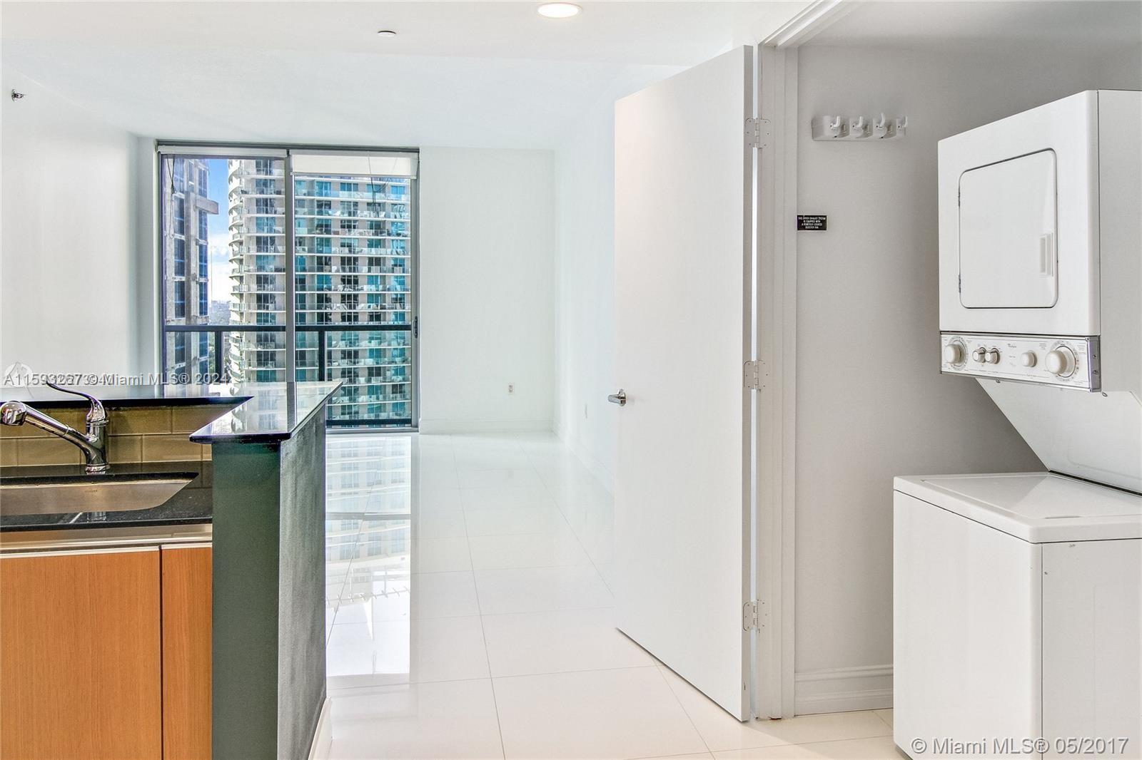 1060 Brickell Ave # 2911