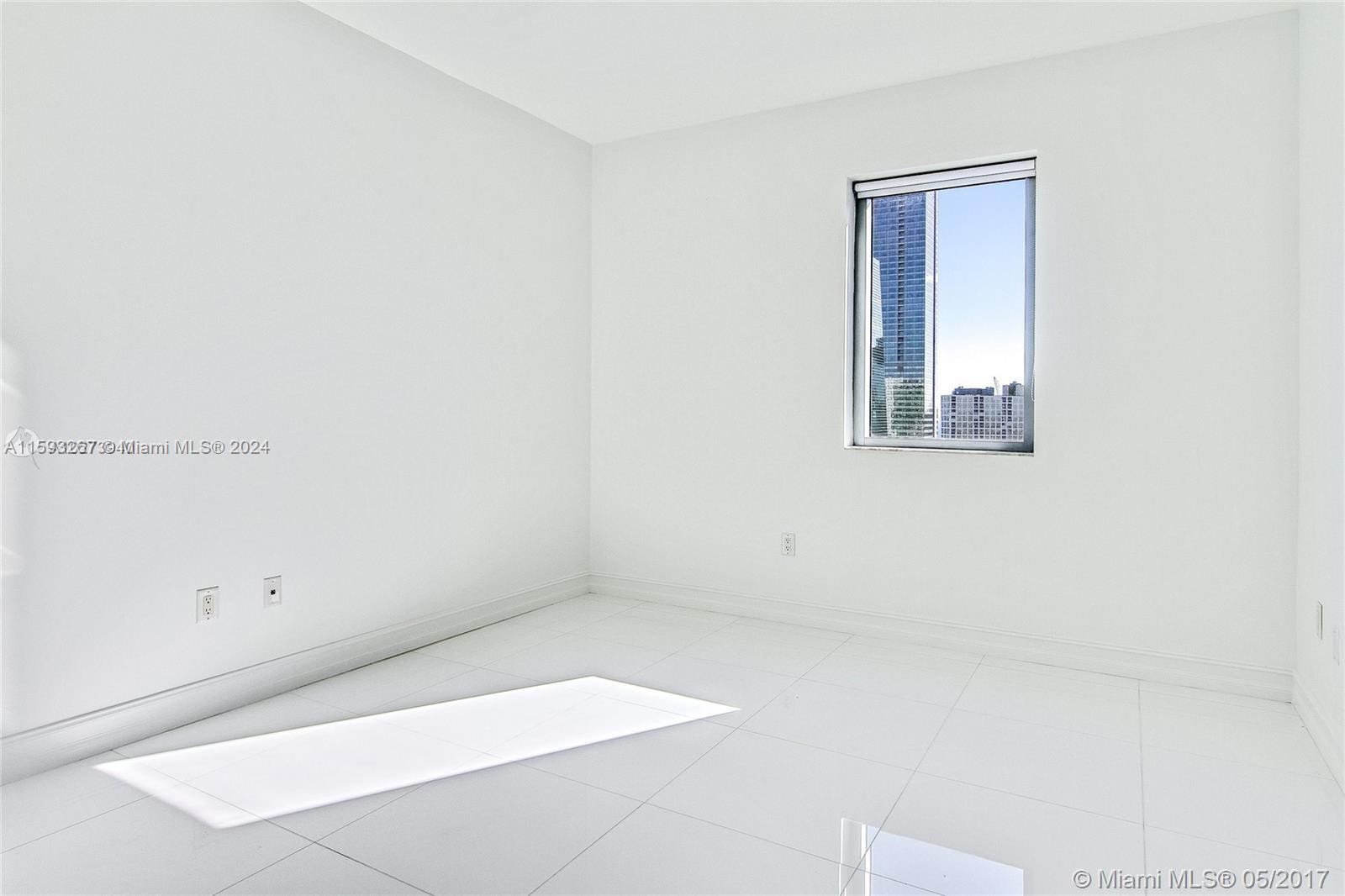 1060 Brickell Ave # 2911