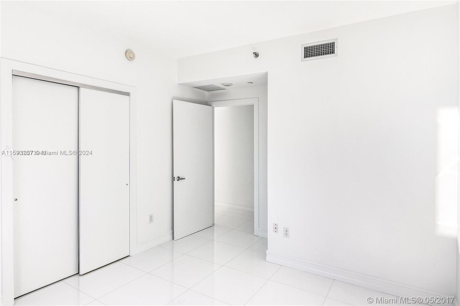 1060 Brickell Ave # 2911