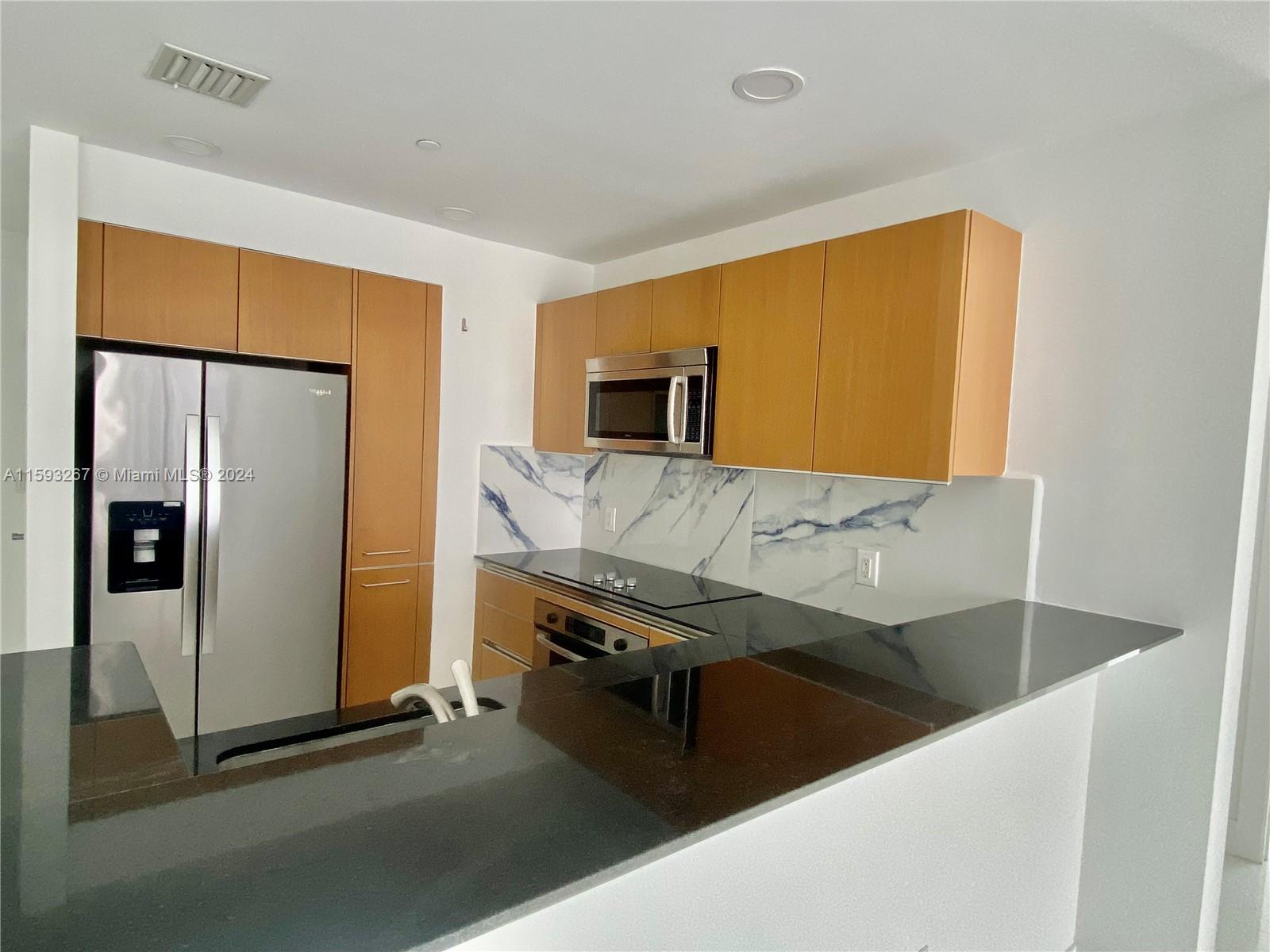 1060 Brickell Ave # 2911