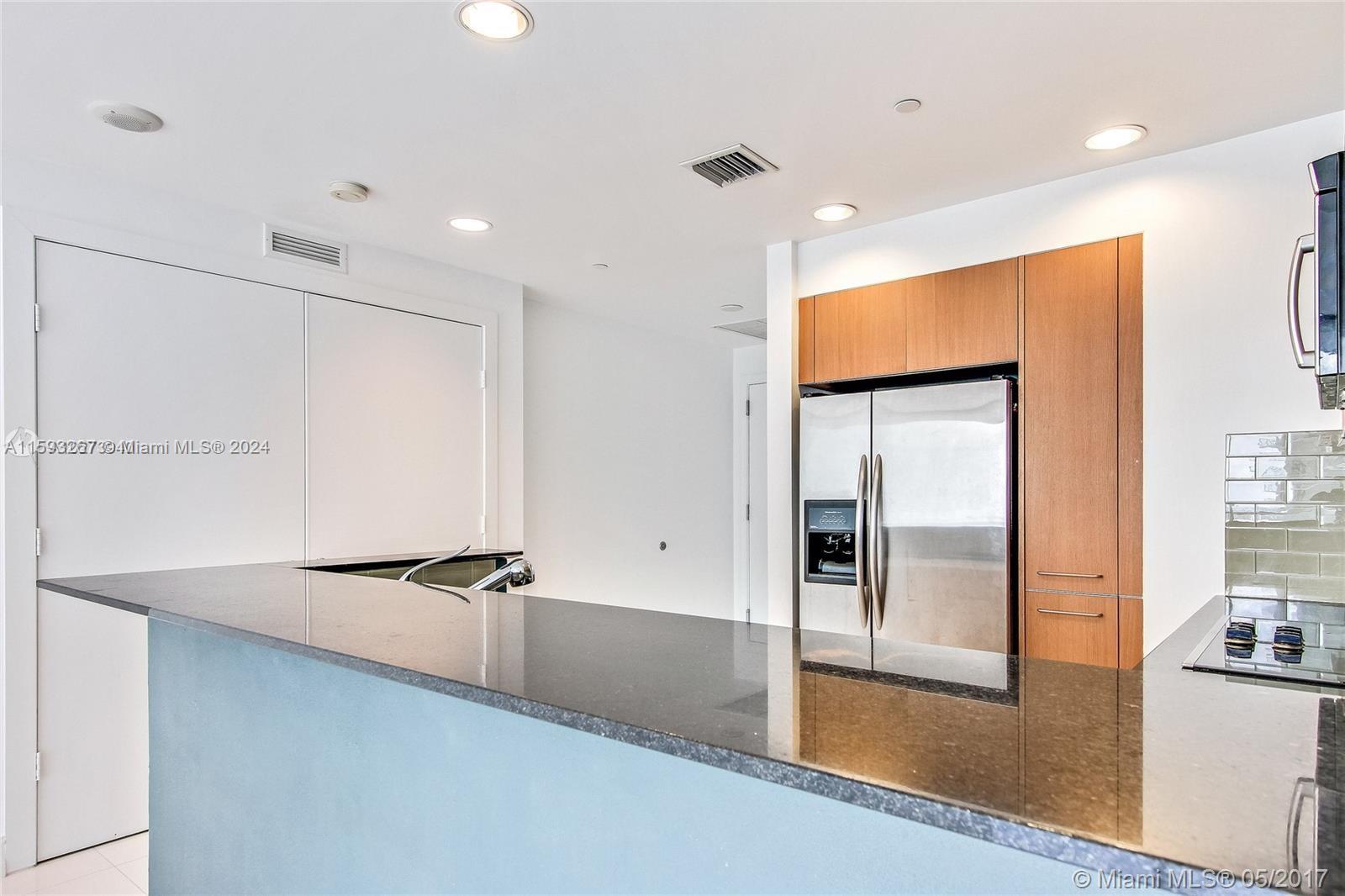 1060 Brickell Ave # 2911