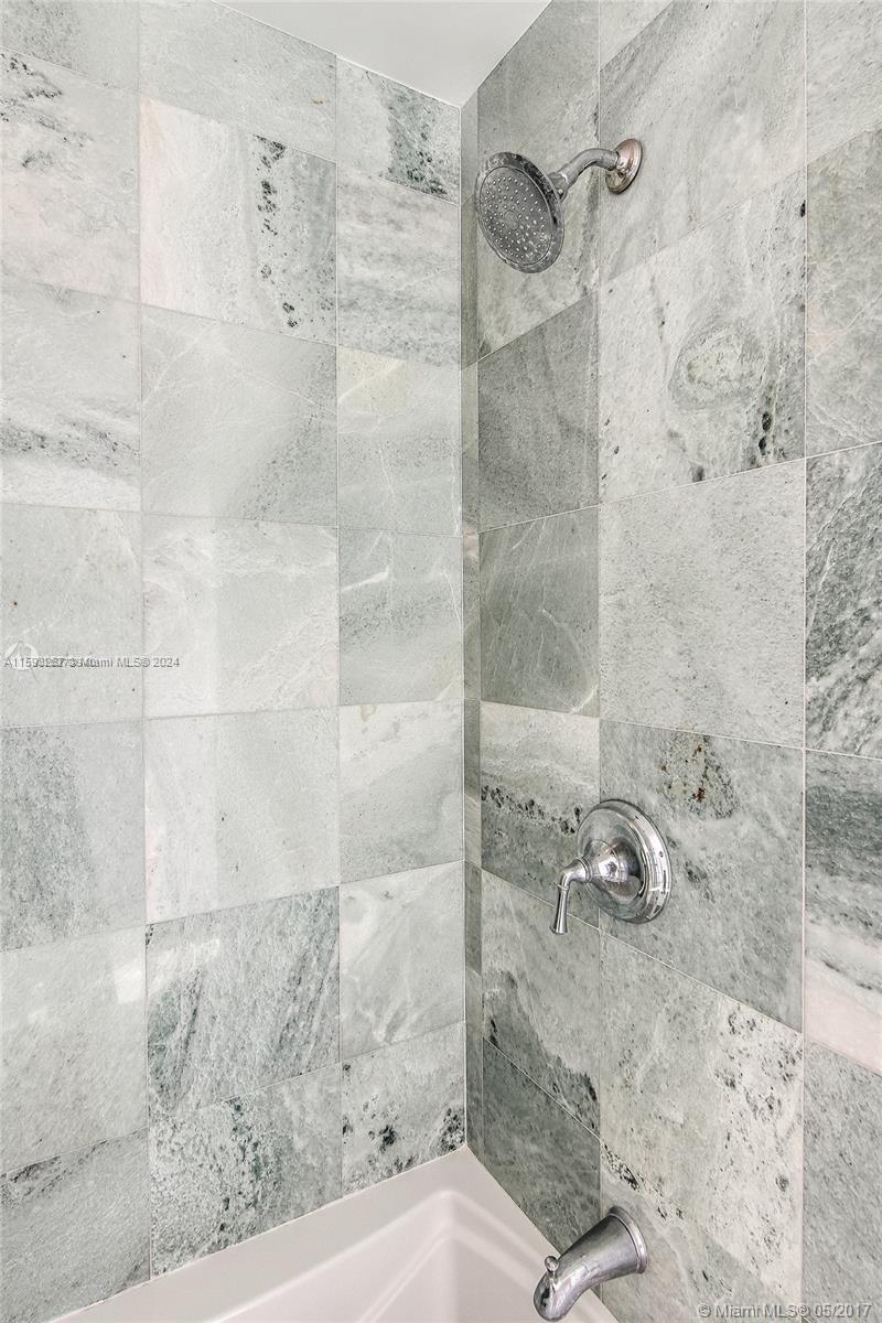 1060 Brickell Ave # 2911