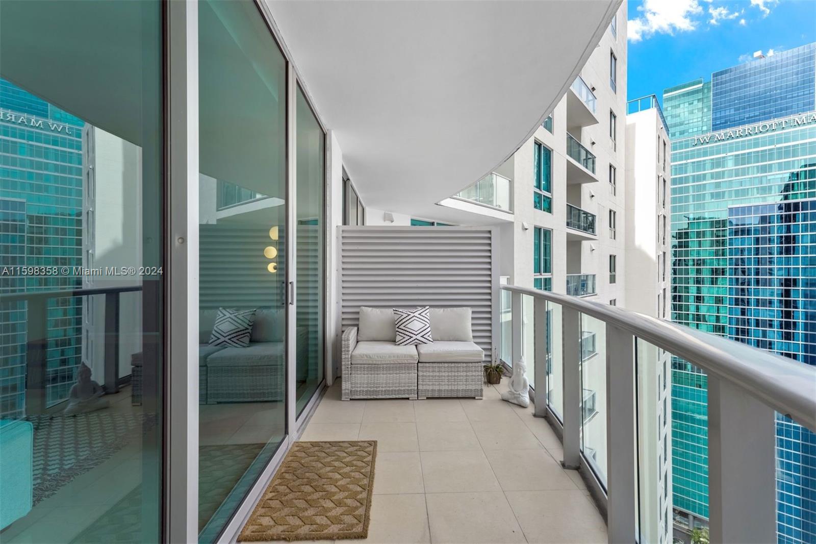 300 S Biscayne Blvd # 3407 Unit: T-3407