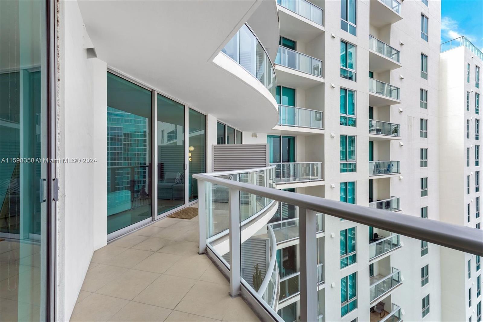 300 S Biscayne Blvd # 3407 Unit: T-3407