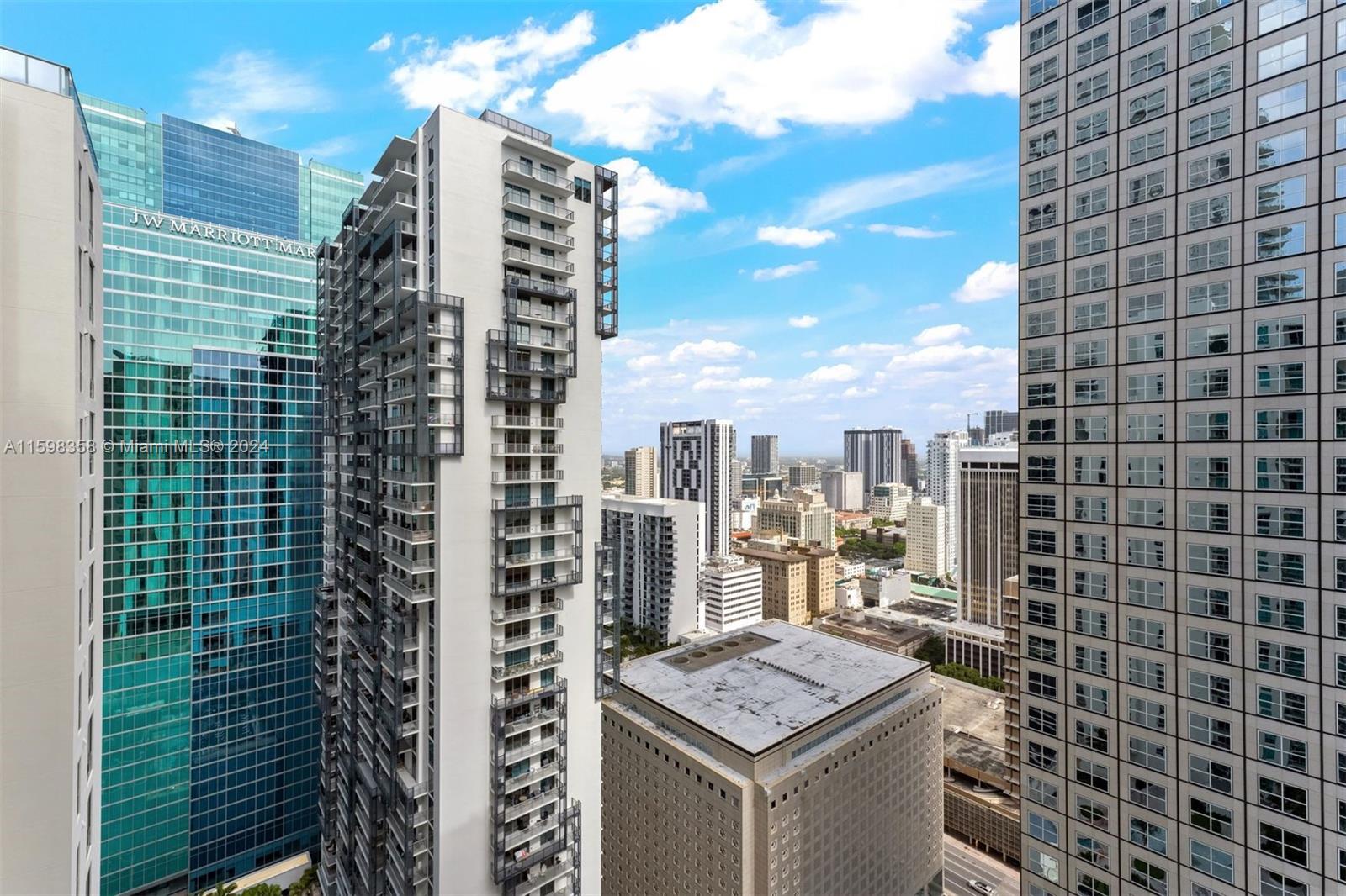 300 S Biscayne Blvd # 3407 Unit: T-3407