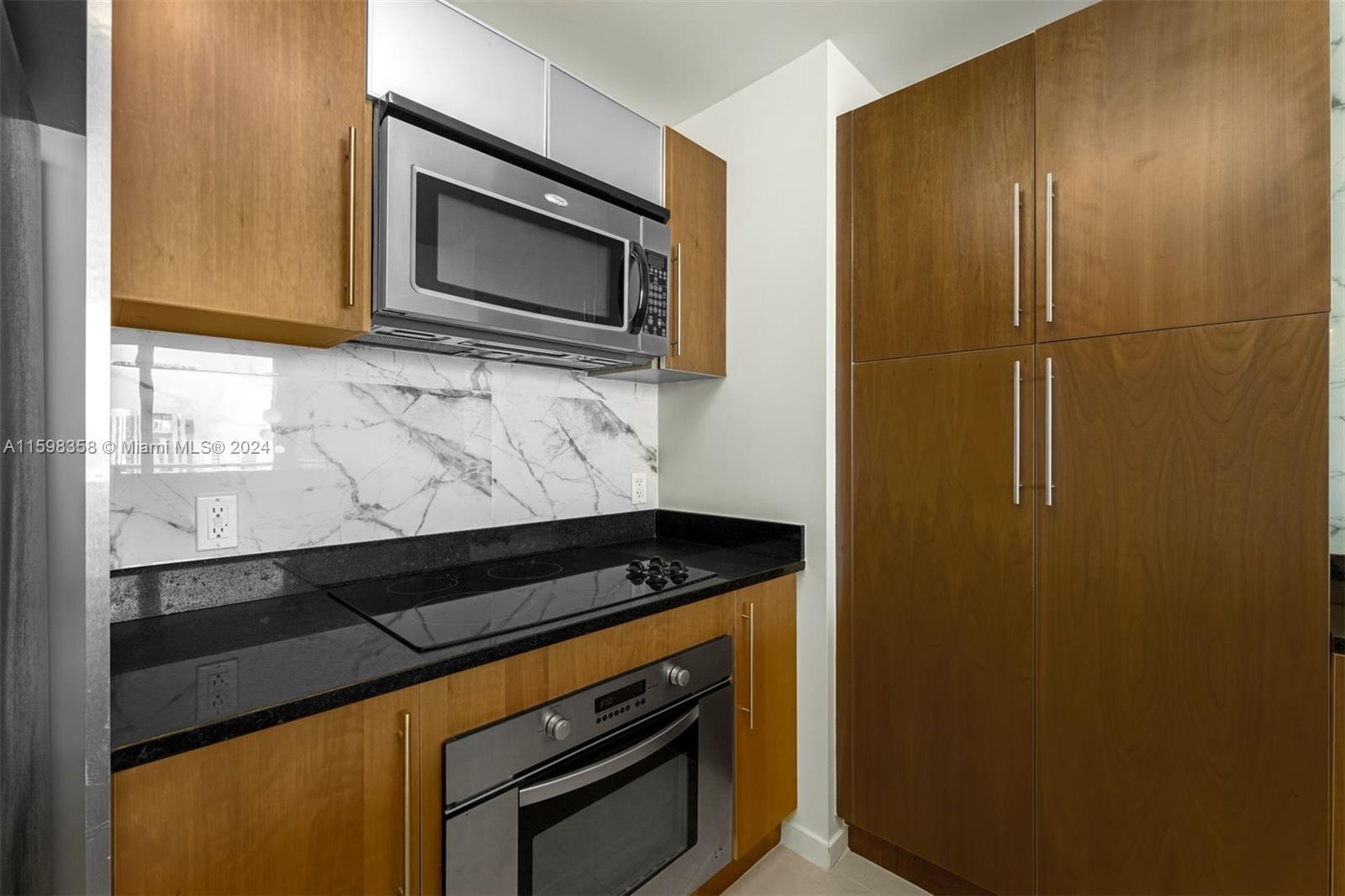 300 S Biscayne Blvd # 3407 Unit: T-3407
