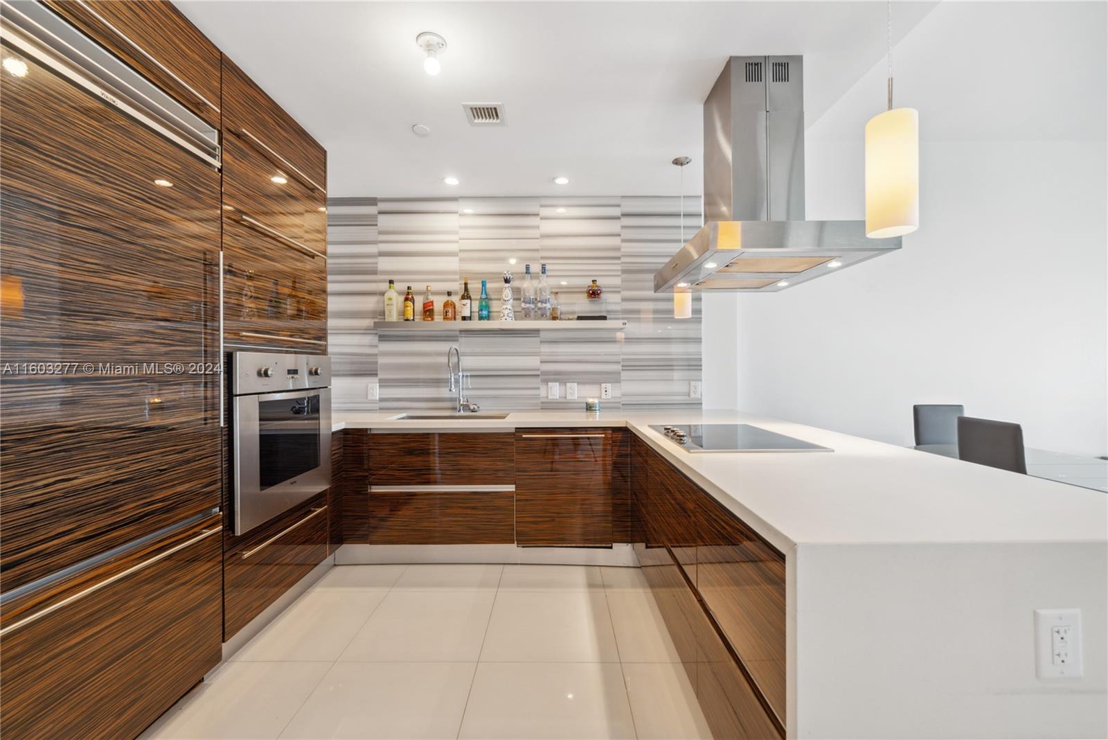 1100 Biscayne Blvd # 4303