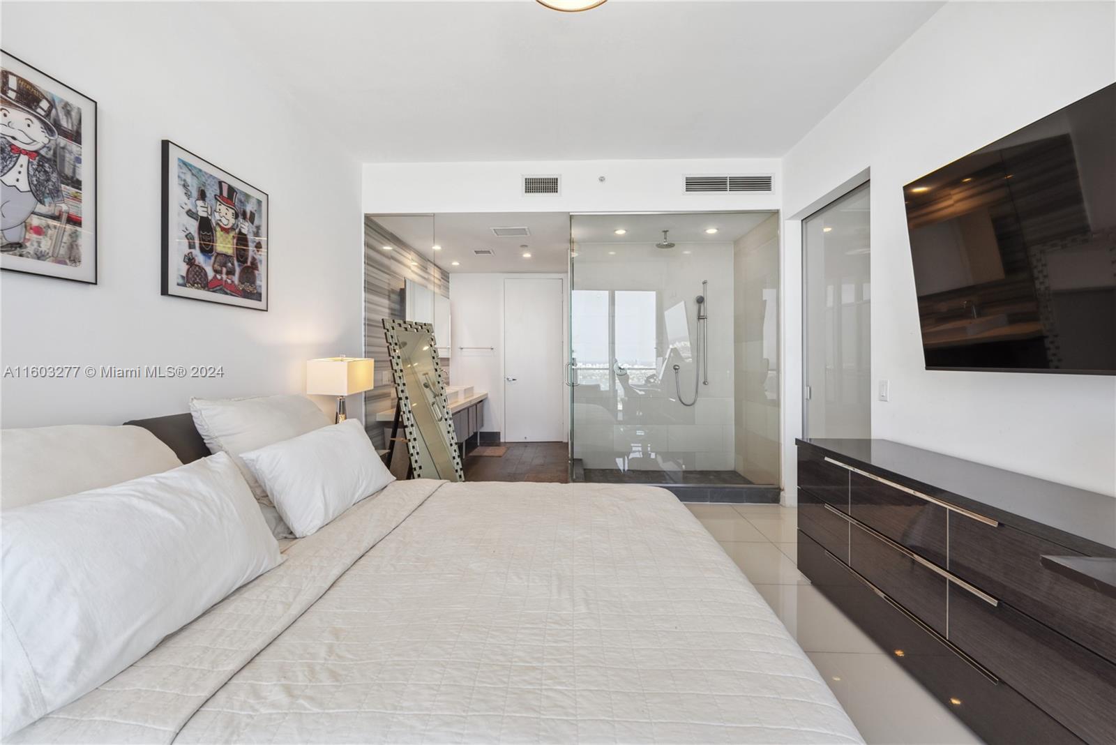 1100 Biscayne Blvd # 4303