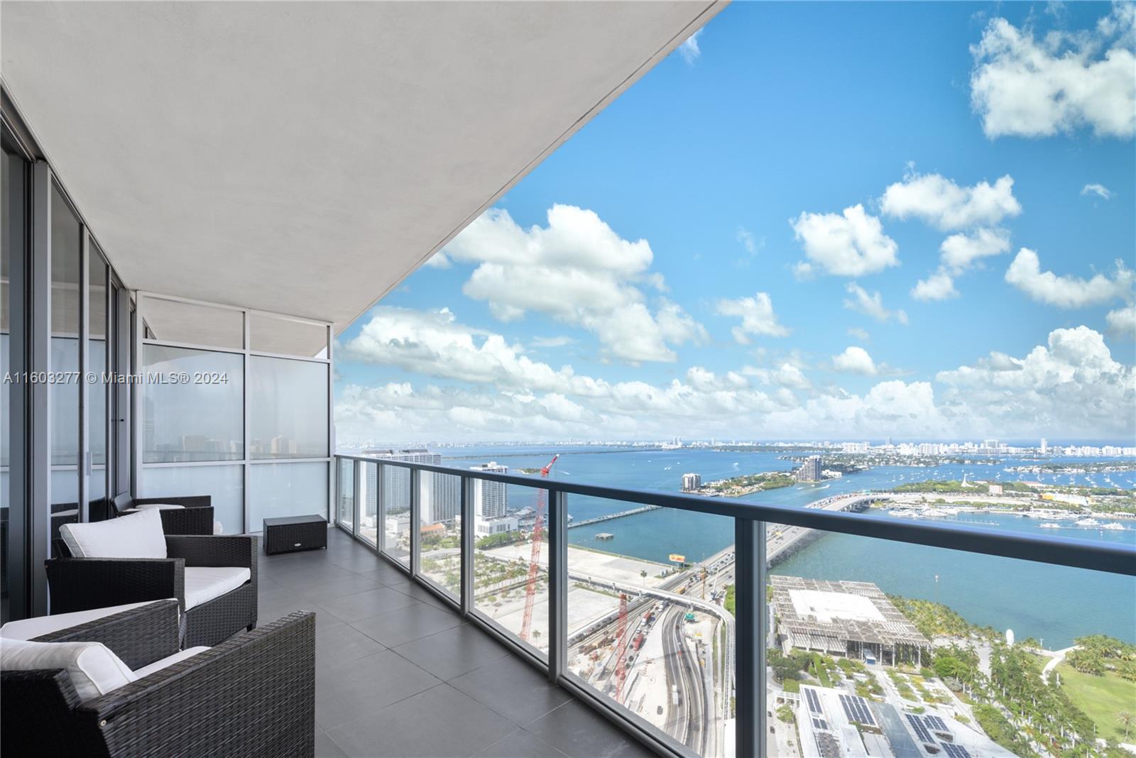 1100 Biscayne Blvd # 4303