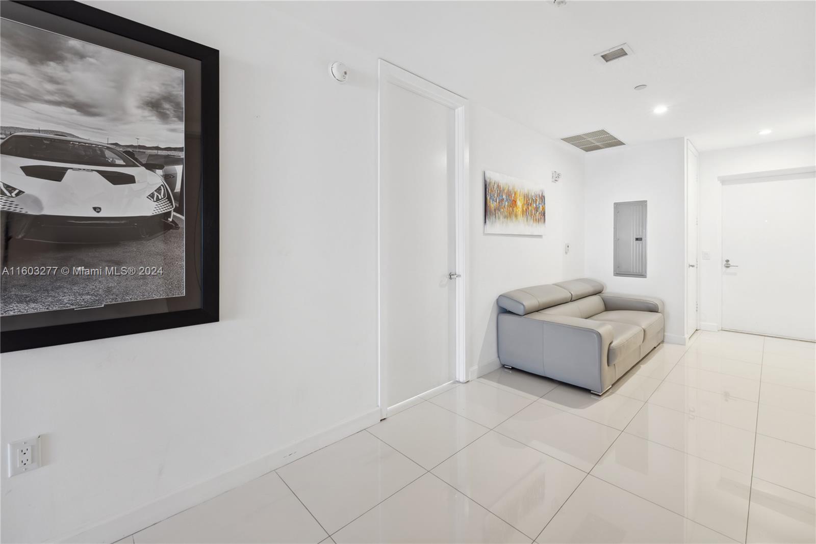 1100 Biscayne Blvd # 4303