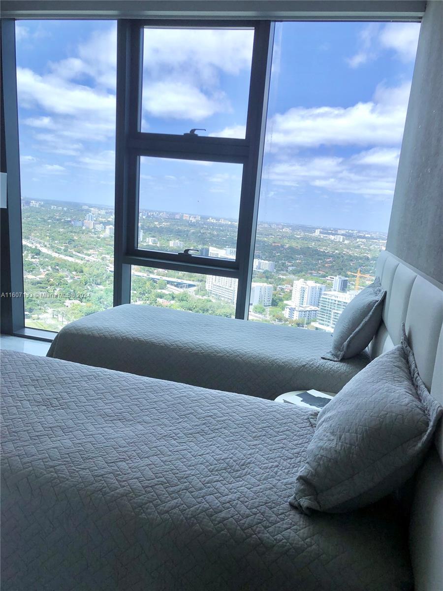 1451 Brickell Ave # 4003