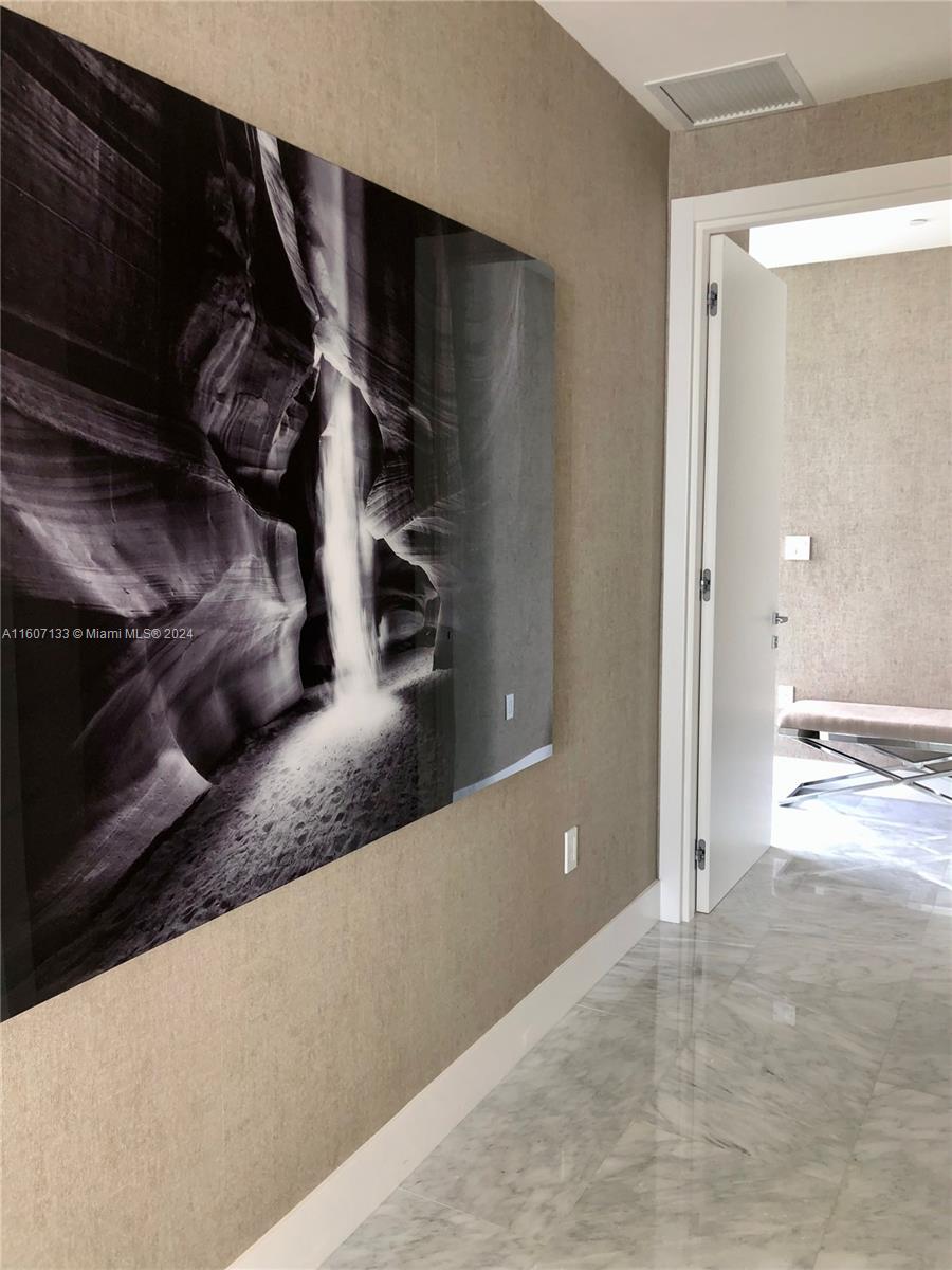 1451 Brickell Ave # 4003