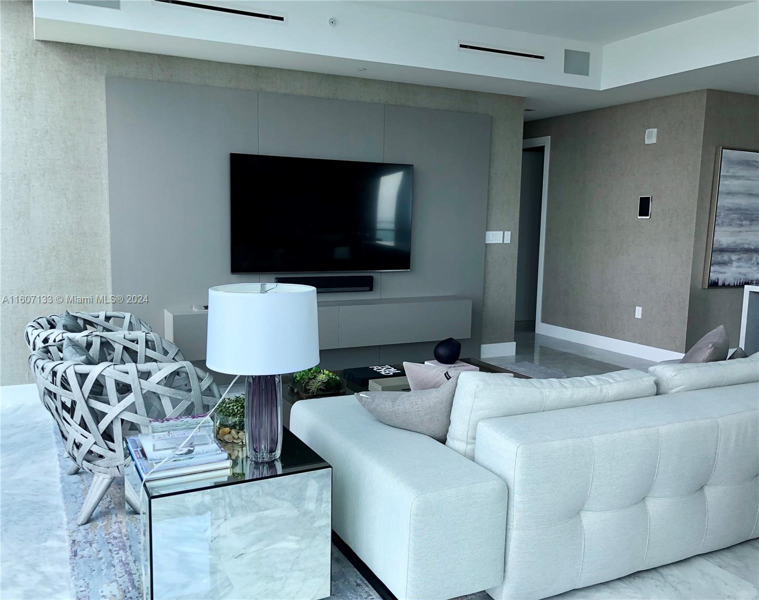 1451 Brickell Ave # 4003