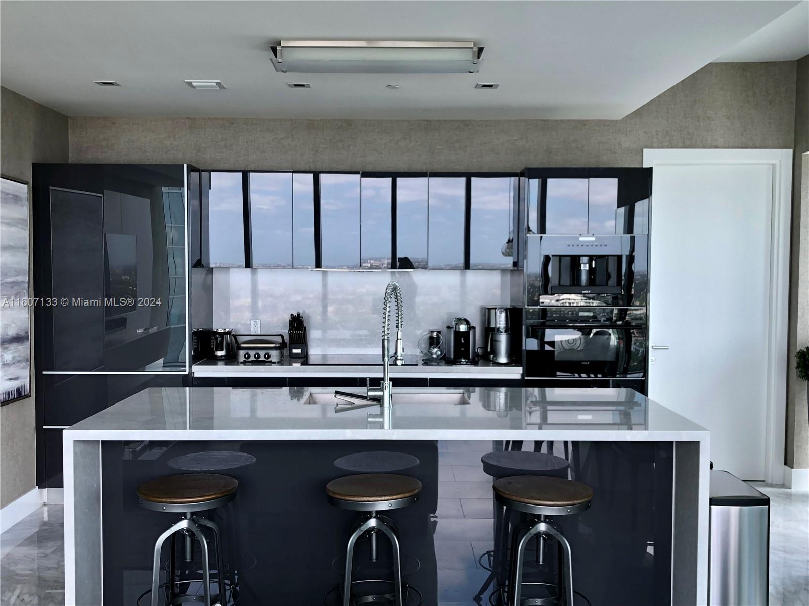 1451 Brickell Ave # 4003