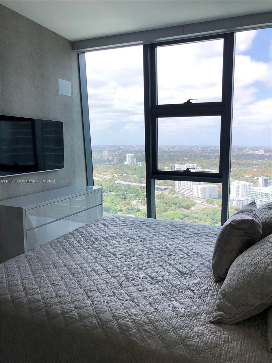 1451 Brickell Ave # 4003