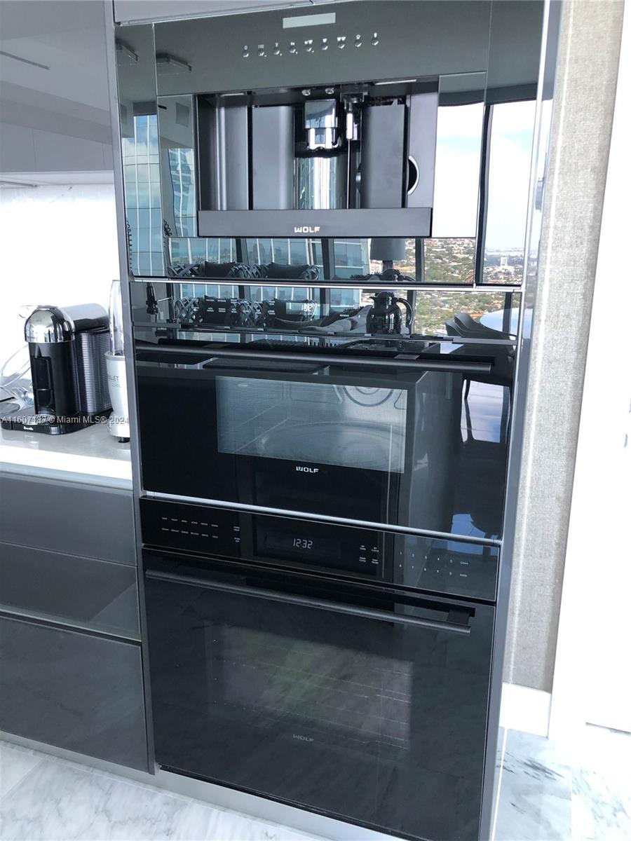 1451 Brickell Ave # 4003