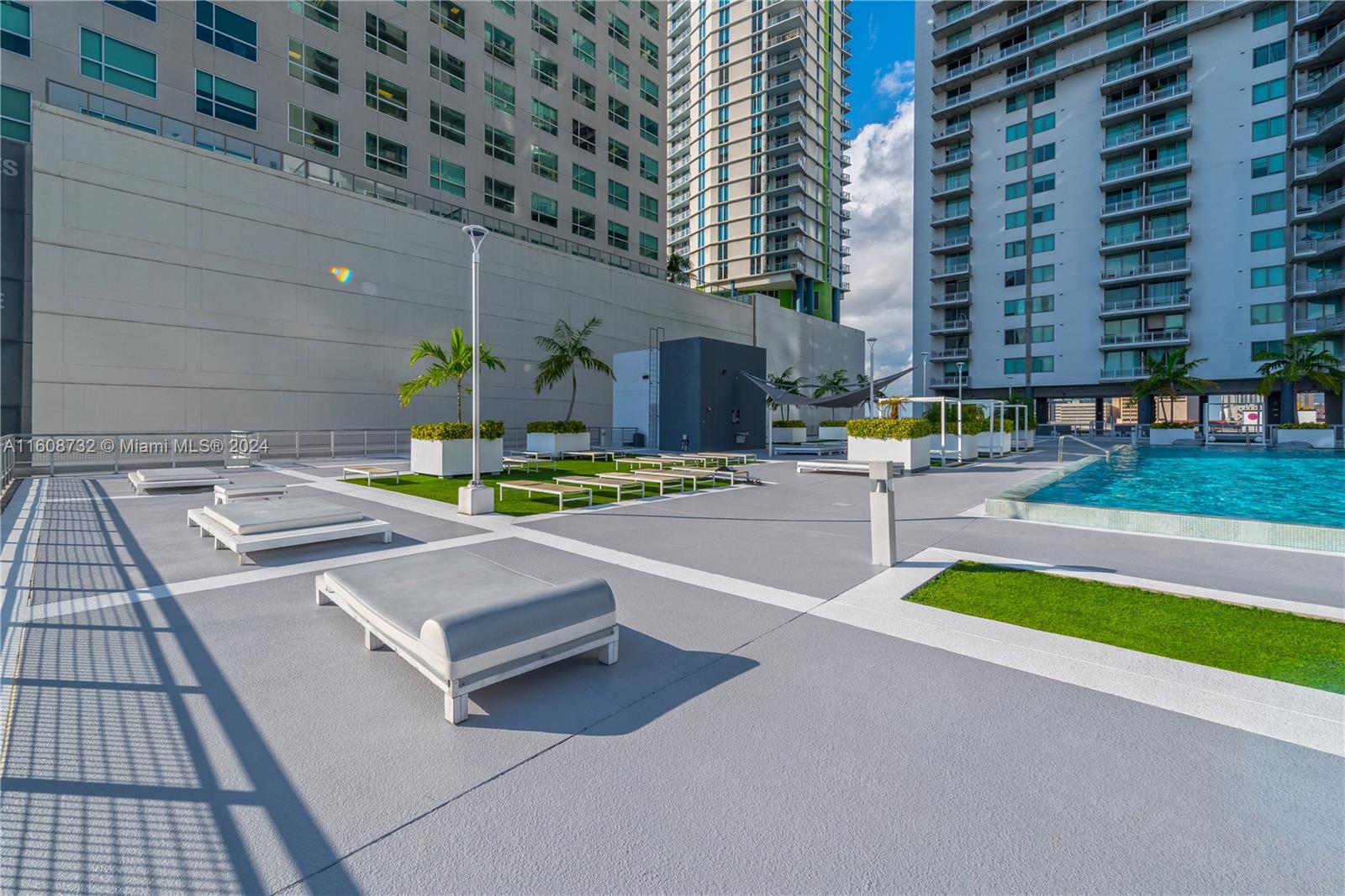 690 SW 1st Ct # 1921