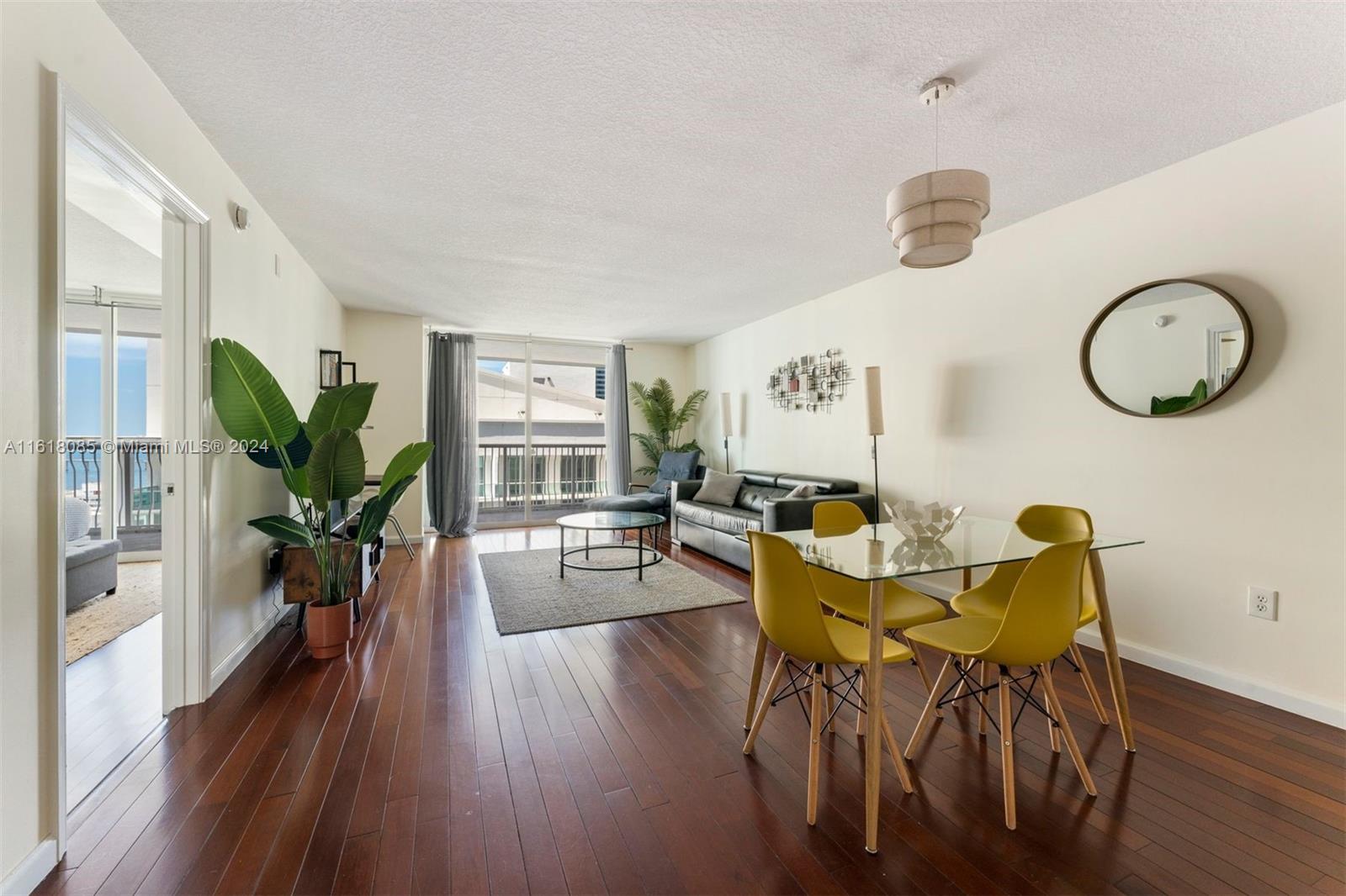 1200 Brickell Bay Dr # 2707