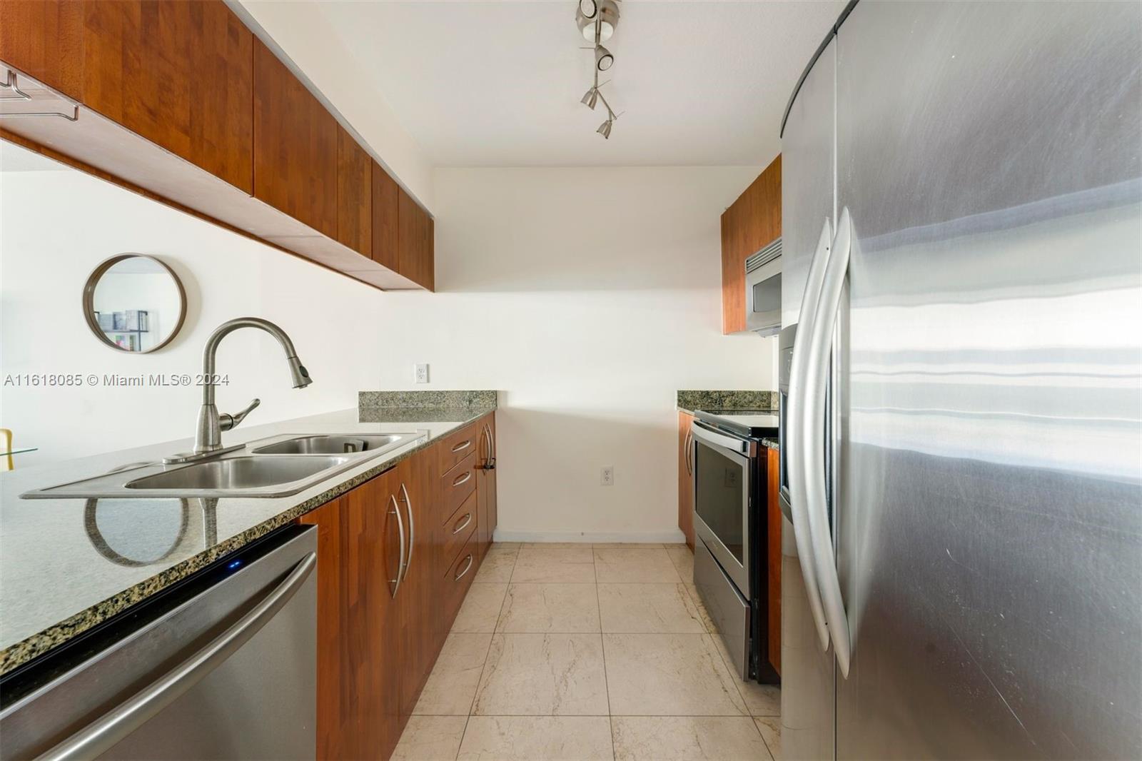 1200 Brickell Bay Dr # 2707