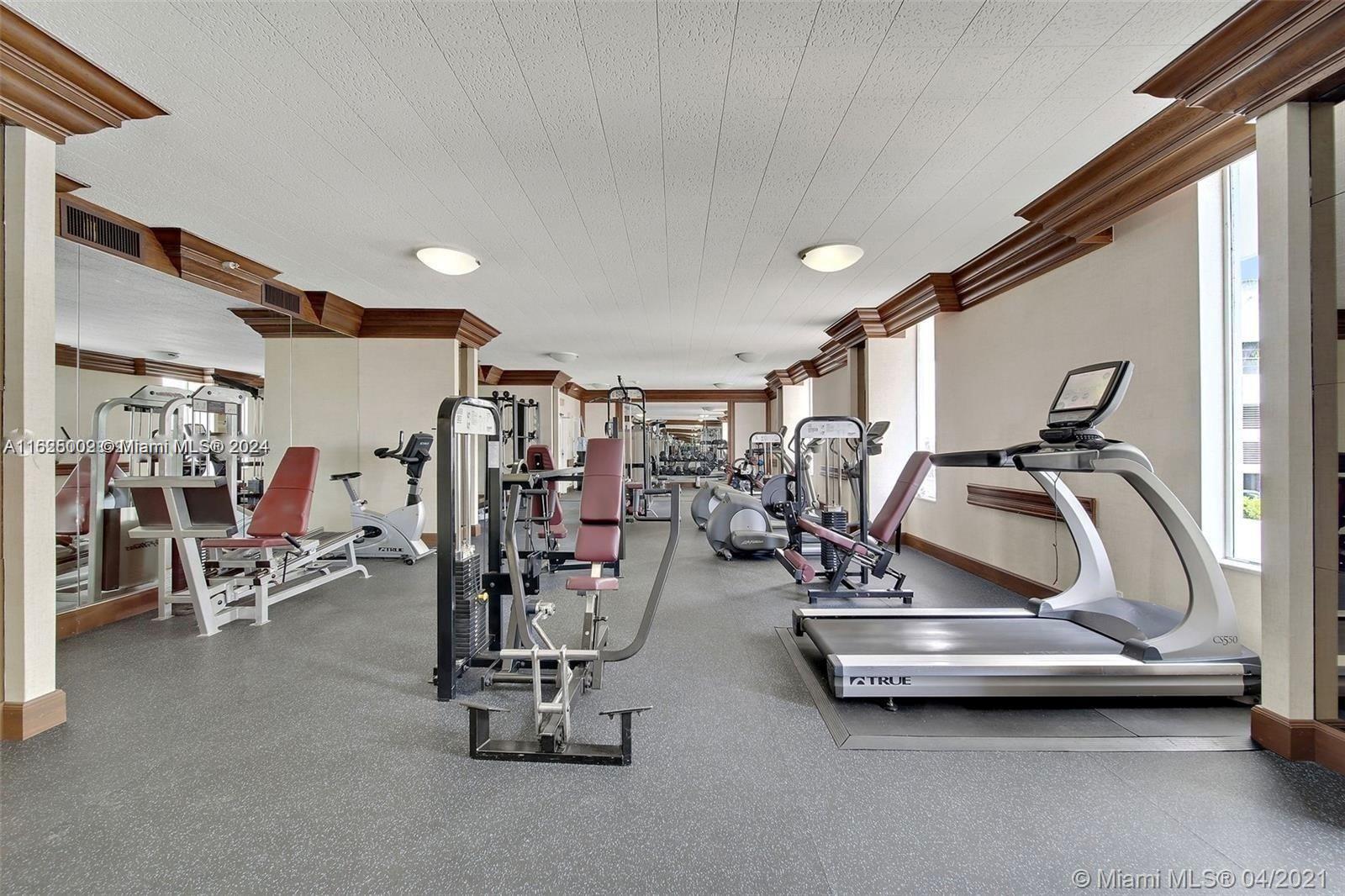 5 Island Ave # 16E