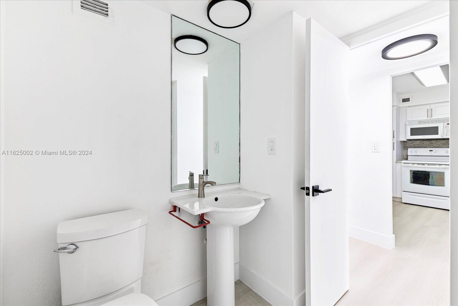 5 Island Ave # 16E