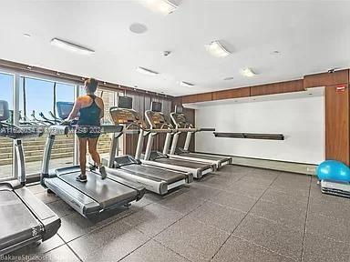 335 S Biscayne Blvd # 4107