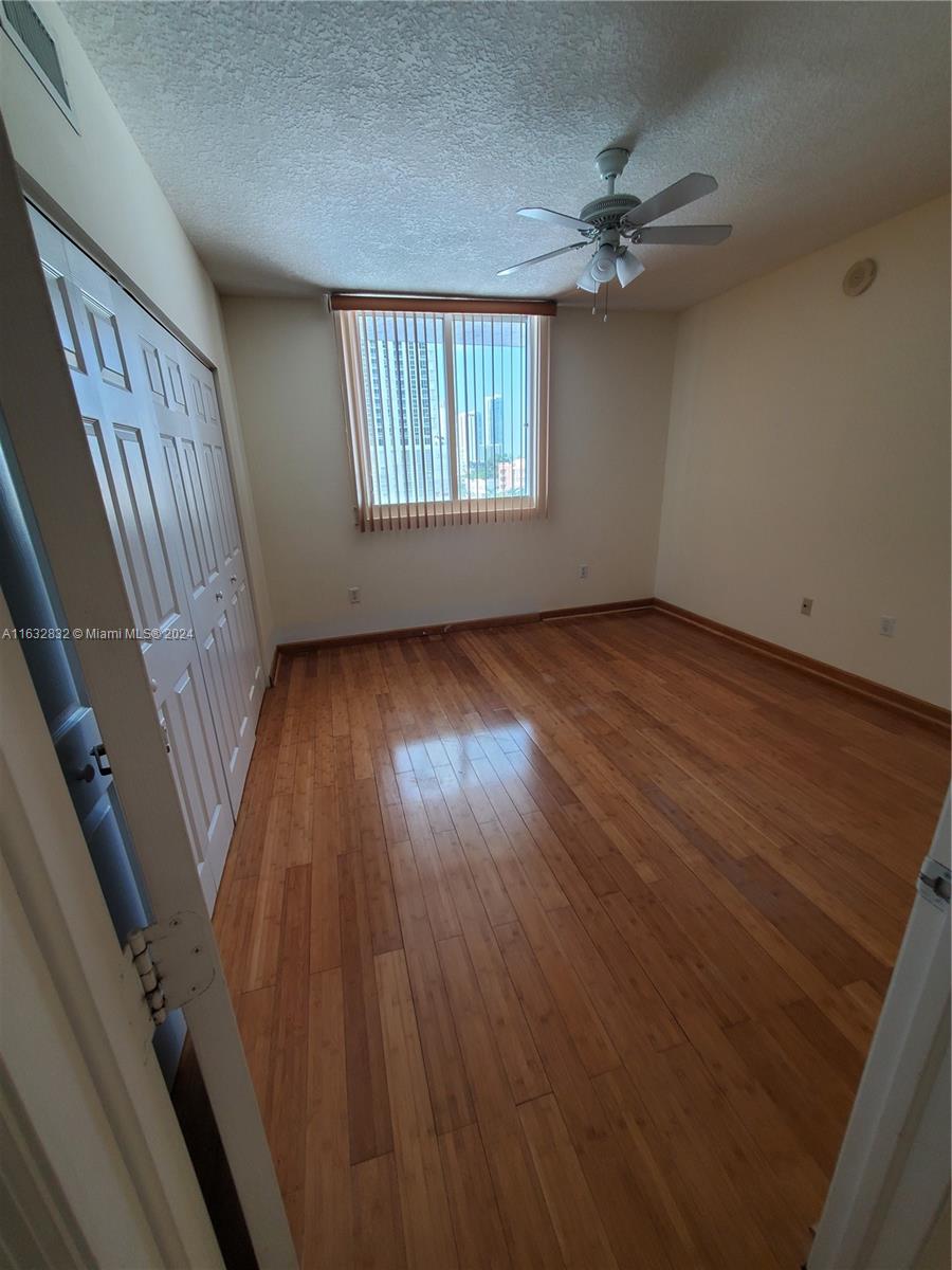 275 NE 18th St # 801