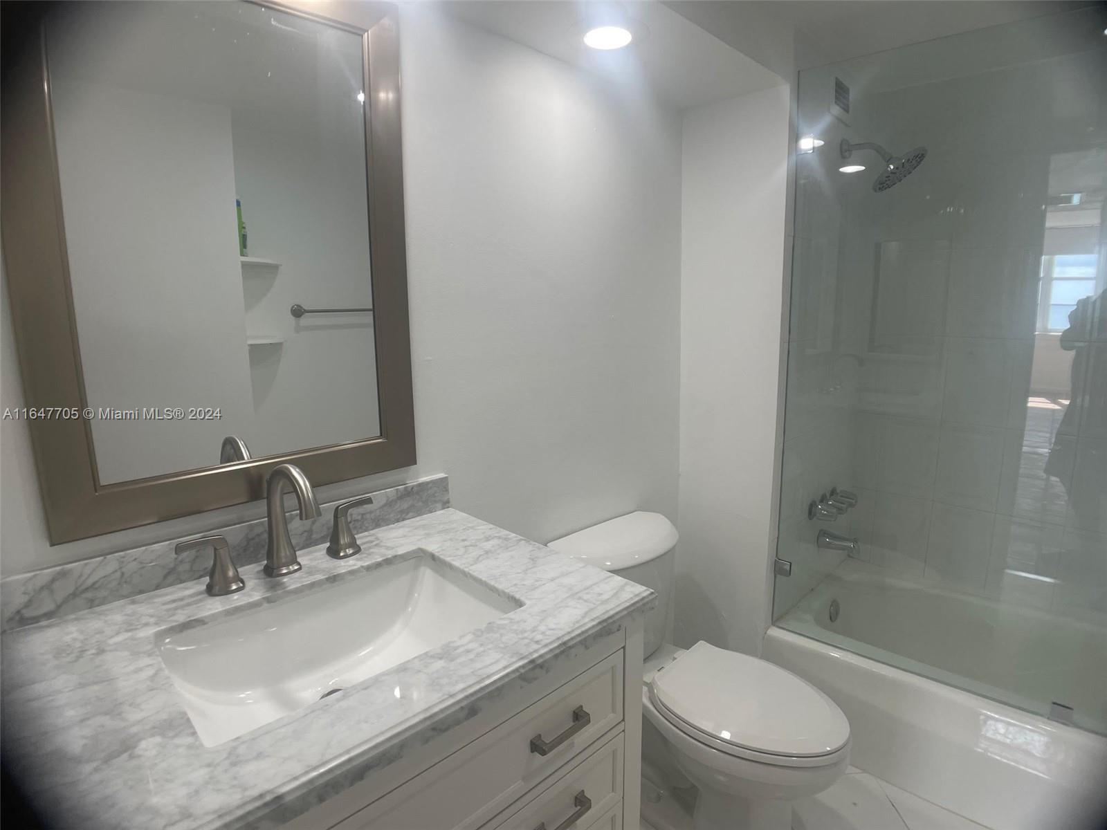 6450 Collins Ave # 1508