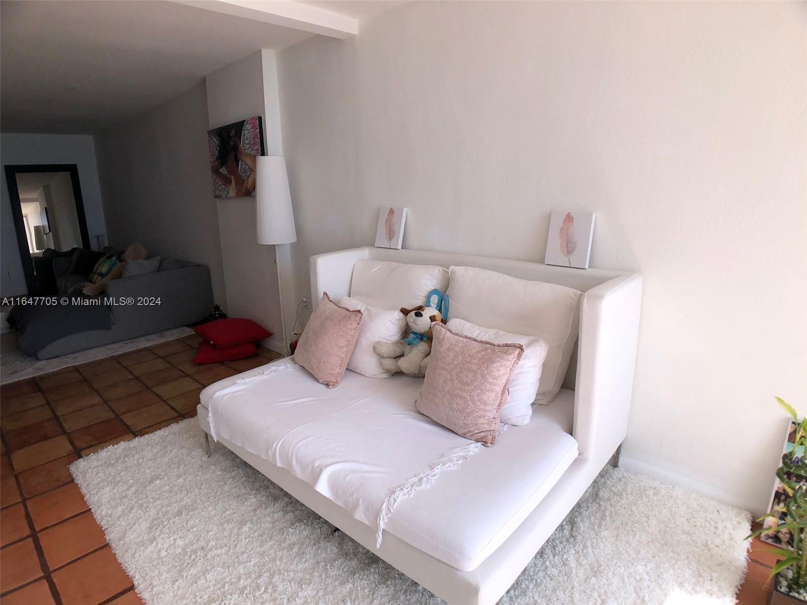 6450 Collins Ave # 1508