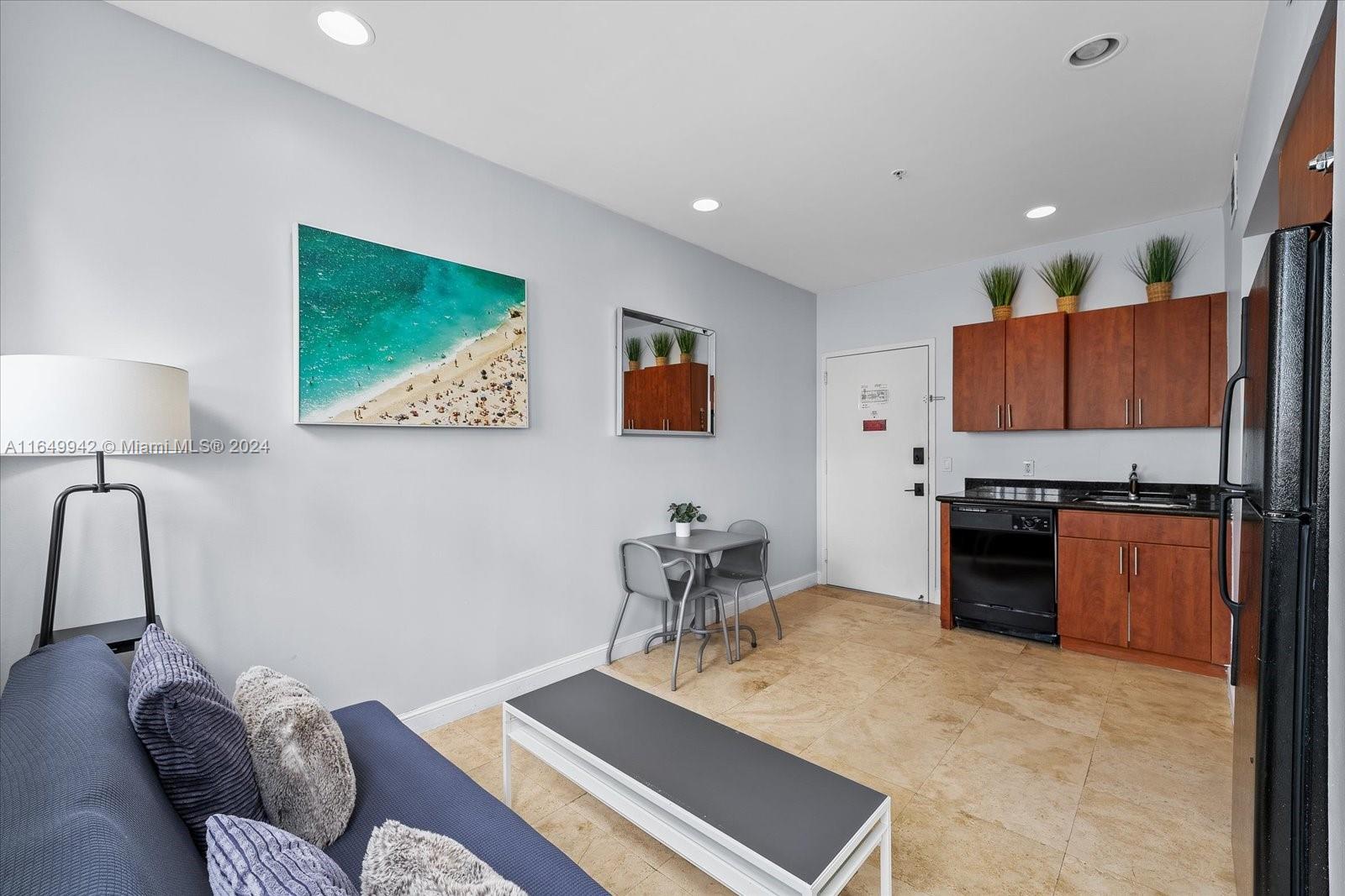 334 Euclid Ave # 304