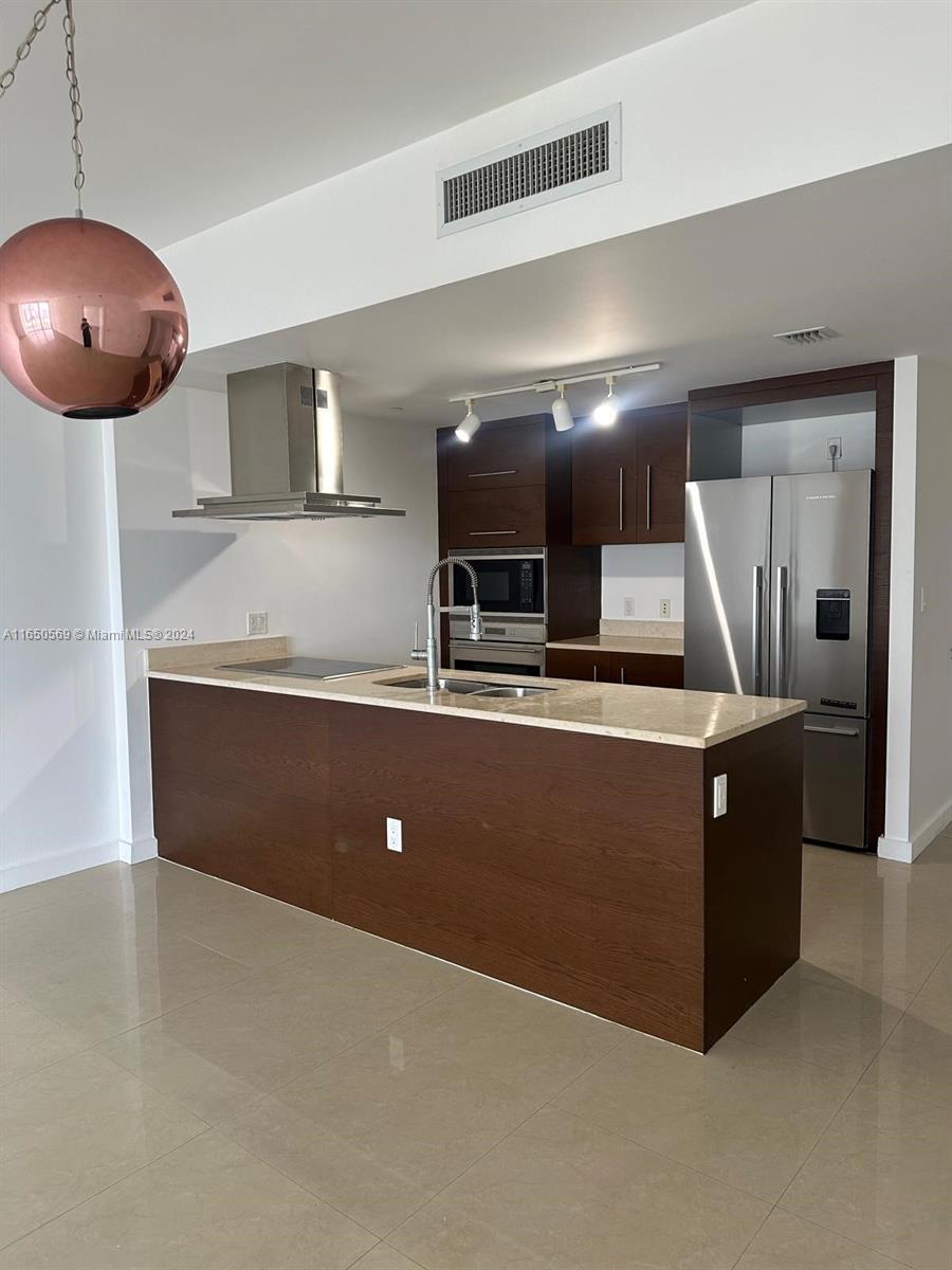 495 Brickell Ave # 1609