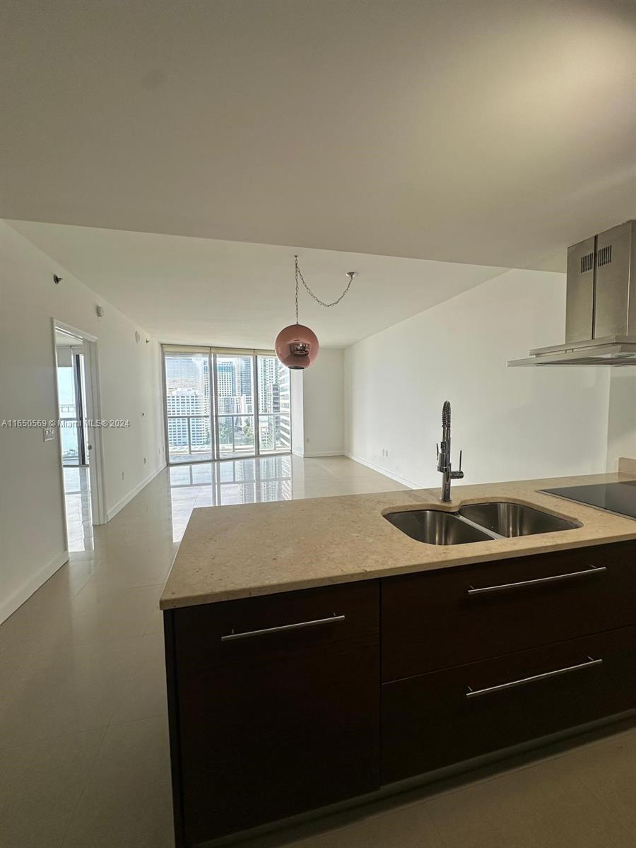 495 Brickell Ave # 1609
