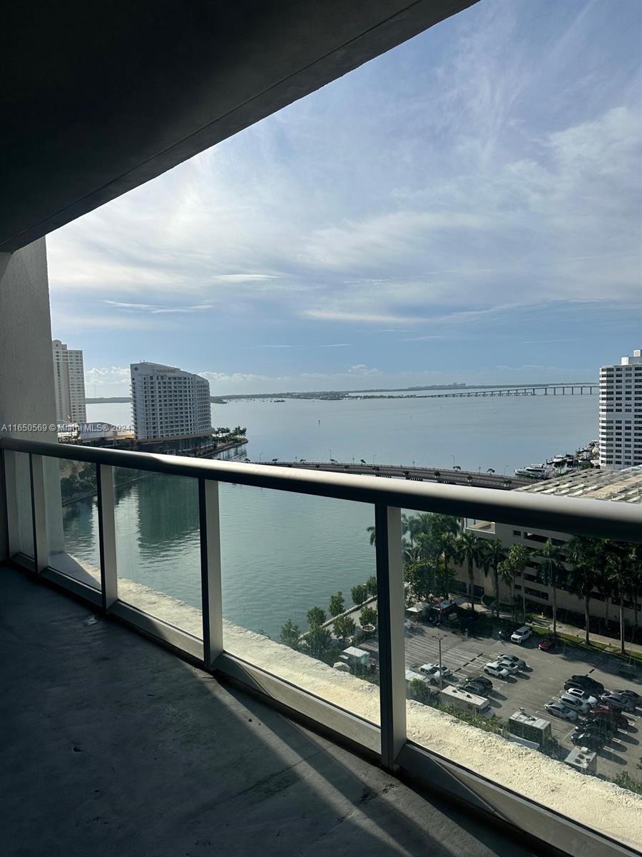 495 Brickell Ave # 1609