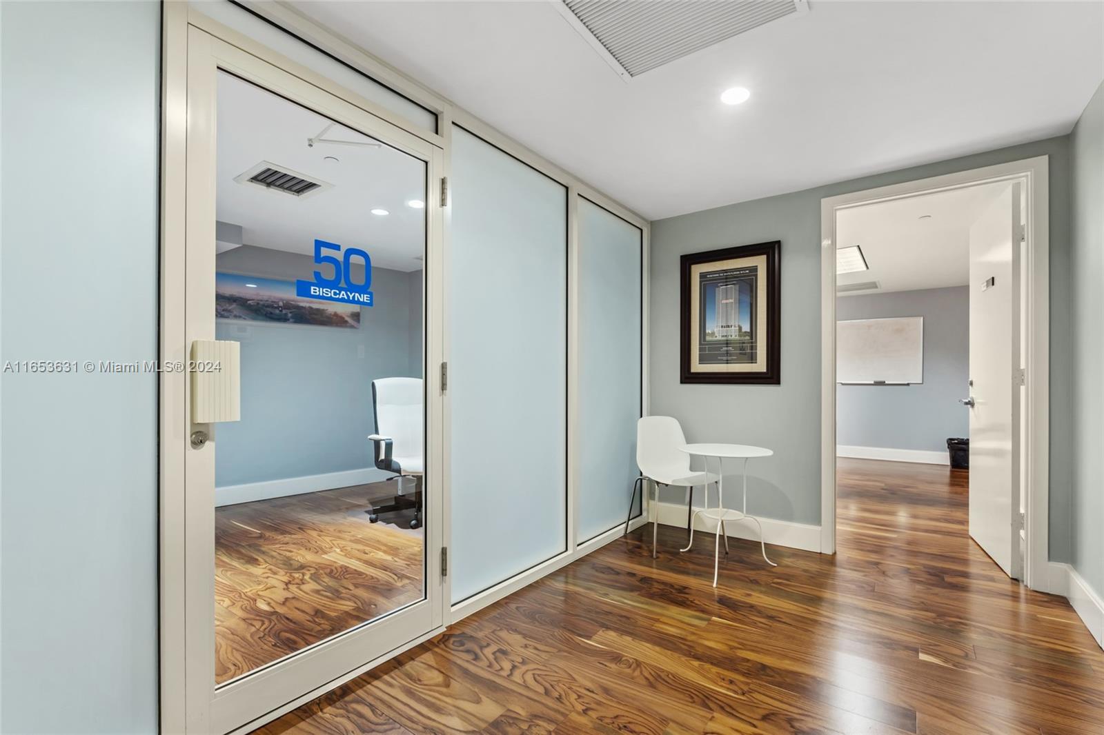 50 Biscayne Blvd # 4411
