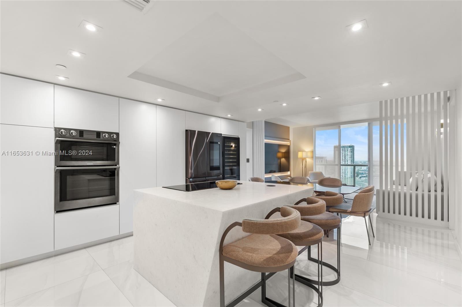 50 Biscayne Blvd # 4411