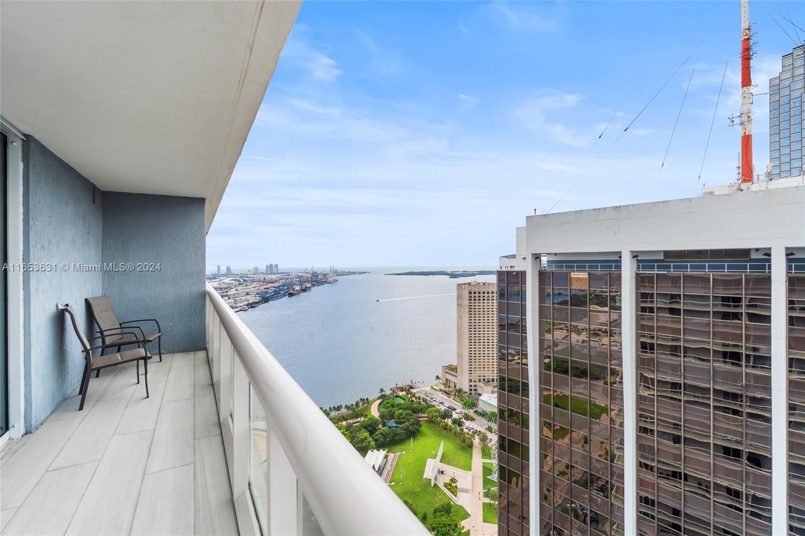 50 Biscayne Blvd # 4411