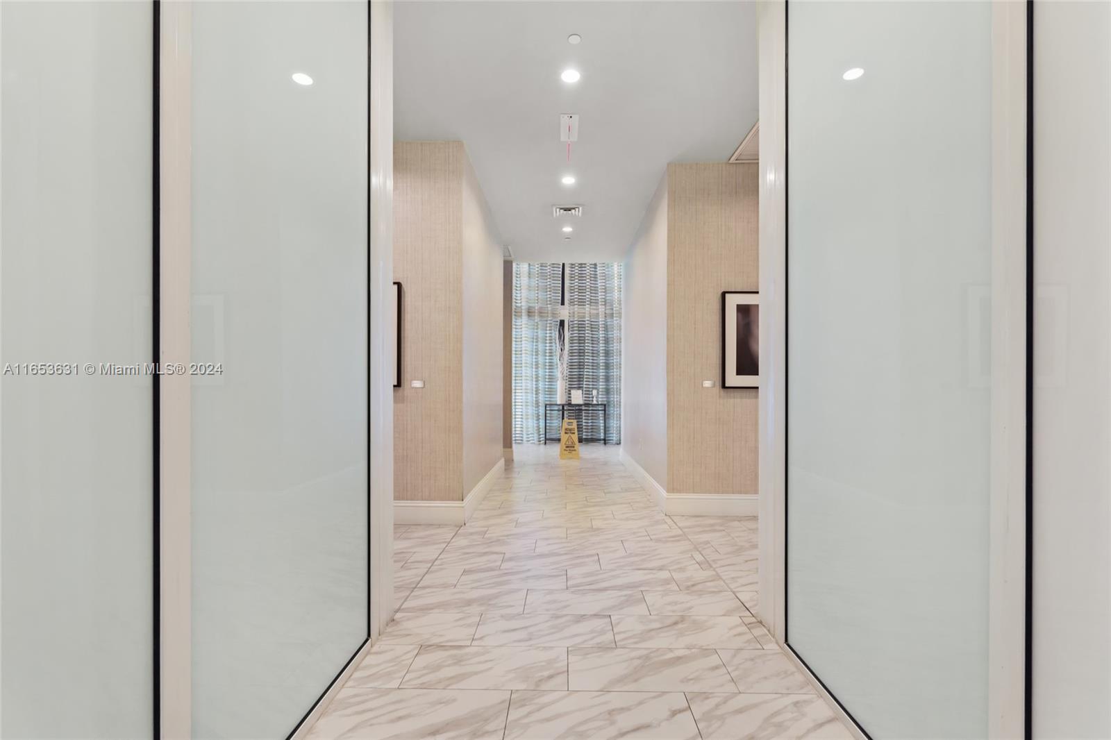 50 Biscayne Blvd # 4411