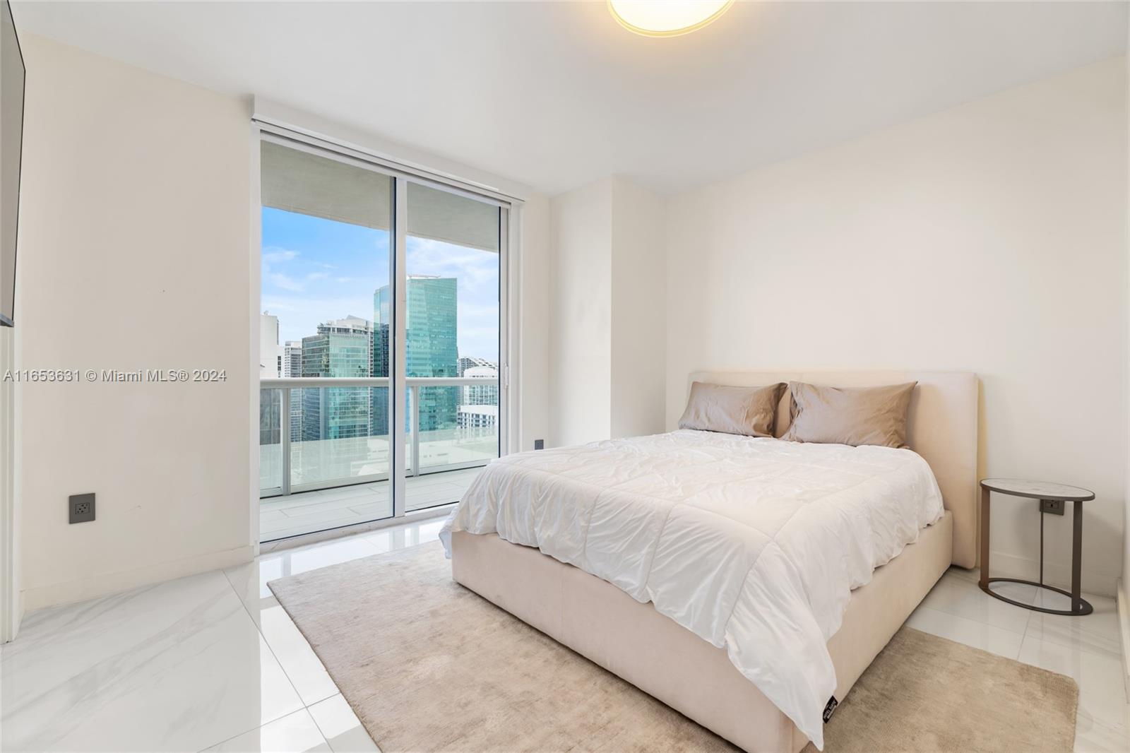 50 Biscayne Blvd # 4411