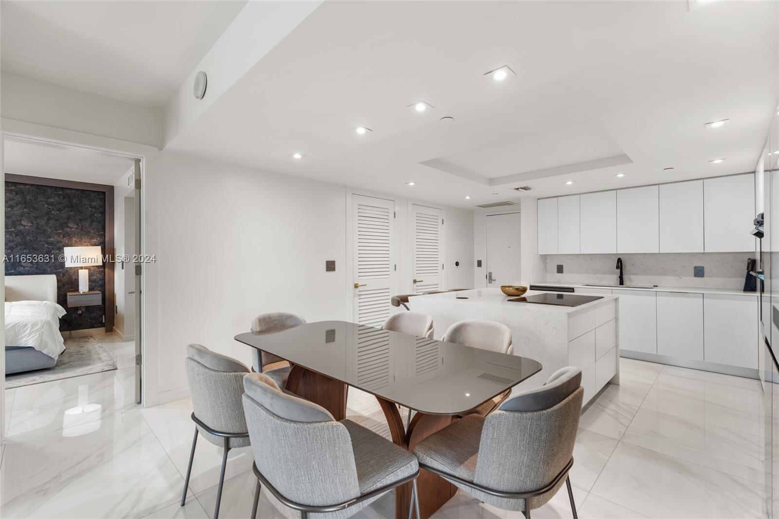 50 Biscayne Blvd # 4411