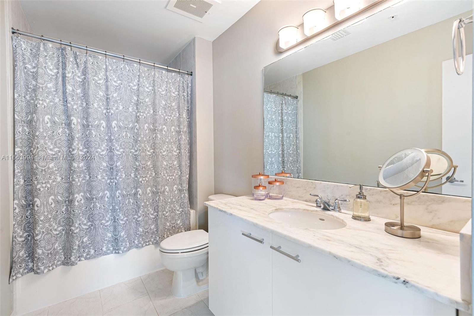 133 NE 2nd Ave # 2101