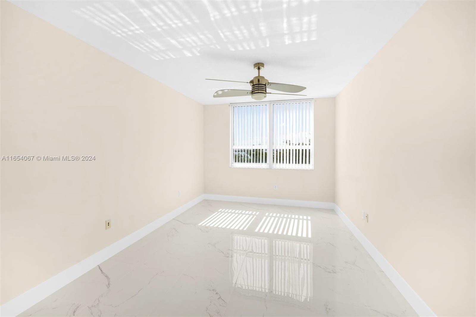 2000 N Bayshore Dr # 320